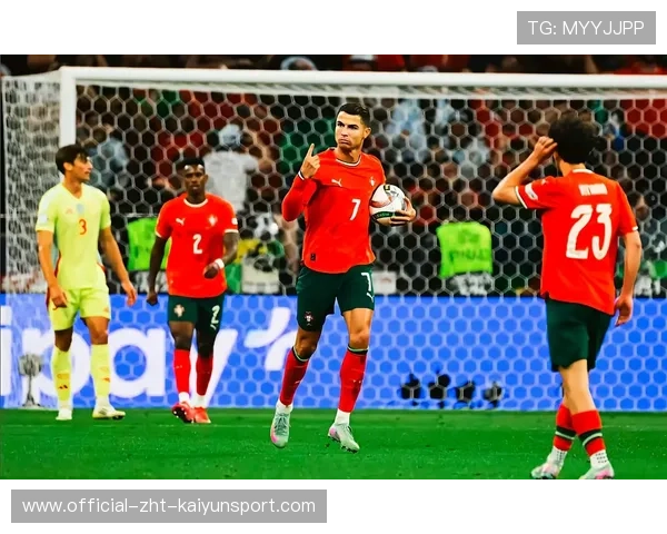 葡萄牙队主场大胜，C罗再献精彩表现，葡萄牙c罗比赛时间